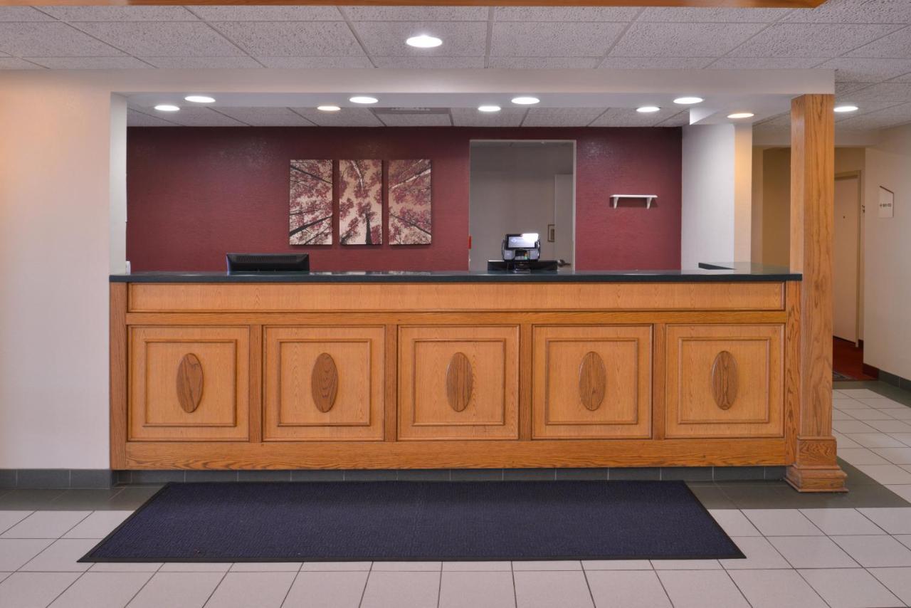 Red Roof Inn Clyde Экстерьер фото
